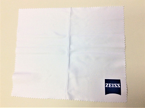 Салфетка с логотипом Zeiss 